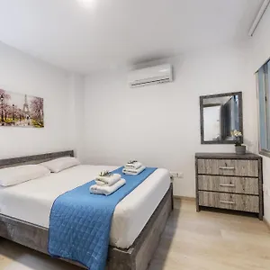 C-premium Apts 100m From And Centre לרנקה